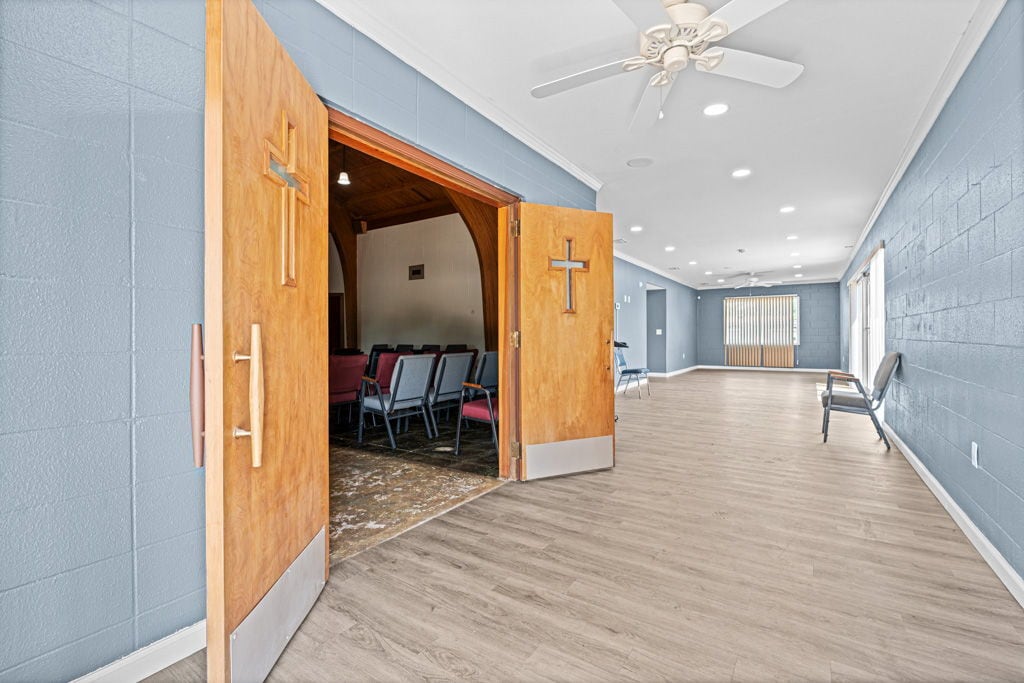 1124 N MLK BLVD, Panama City, FL for lease Interior Photo- Image 1 of 5