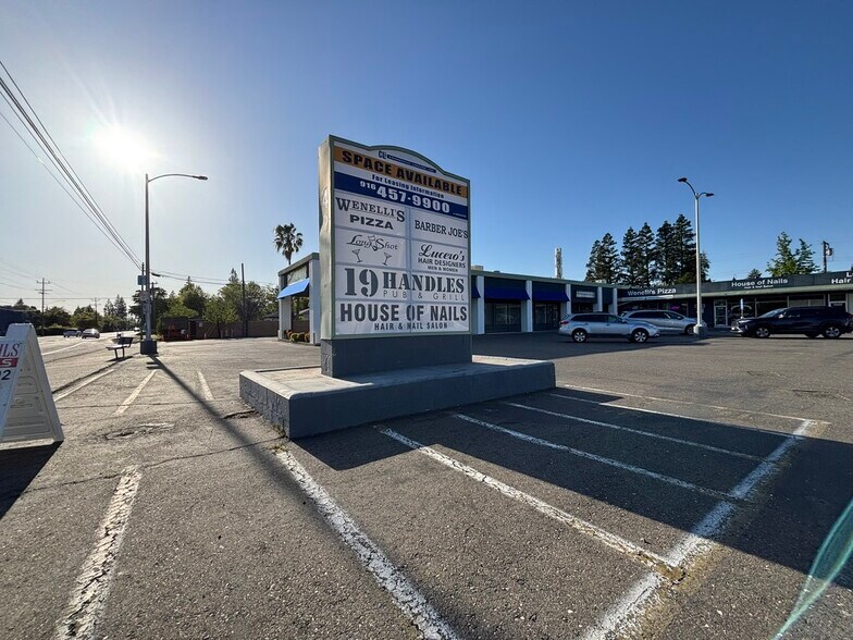 4211-4239 Arden Way, Sacramento, CA à louer - Photo du bâtiment - Image 2 de 10