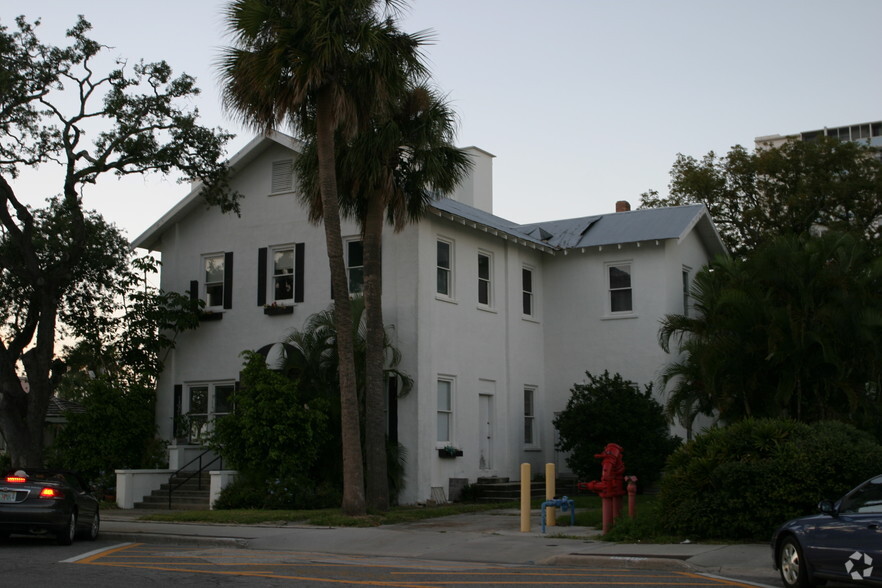 702 E New Haven Ave, Melbourne, FL for sale - Primary Photo - Image 1 of 1