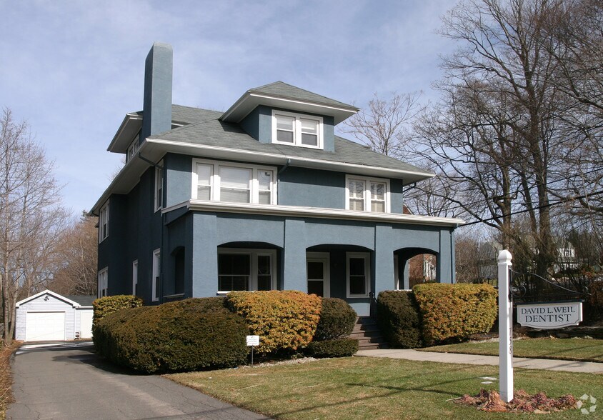 758 Farmington Ave, West Hartford, CT à louer - Photo du bâtiment - Image 3 de 13