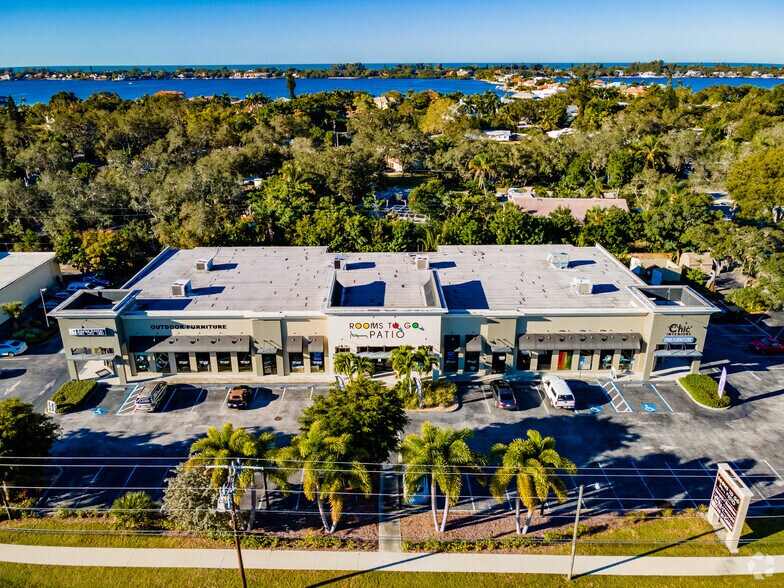S Tamiami Trl, Sarasota, FL à louer - Aérien - Image 2 de 3