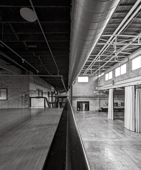 Leavitt Town Lofts portfolio of 6 properties for sale on LoopNet.ca - Building Photo - Image 2 of 20