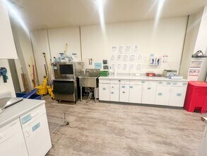 5800 Airport Rd, Redding, CA for lease Interior Photo- Image 2 of 5