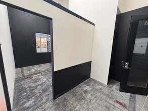 2195 Hyacinth St NE, Salem, OR for lease Interior Photo- Image 1 of 7