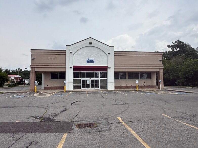 2616 Brewerton Rd, Mattydale, NY for lease - Building Photo - Image 2 of 12
