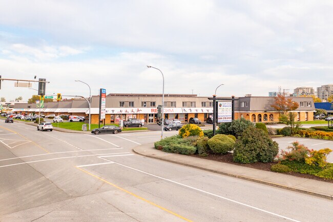 Plus de détails pour 7800-7900 Alderbridge Way, Richmond, BC - Local d'activités à louer