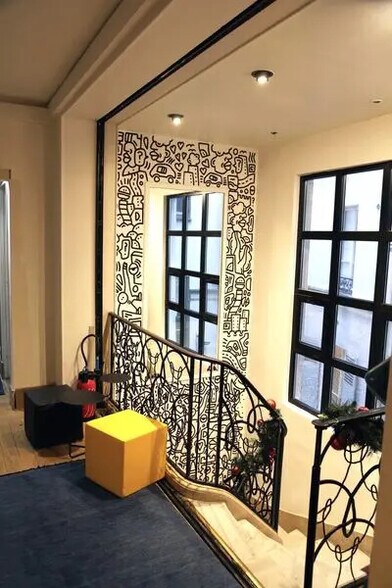 Bureau dans Paris à vendre - Photo du bâtiment - Image 3 de 12