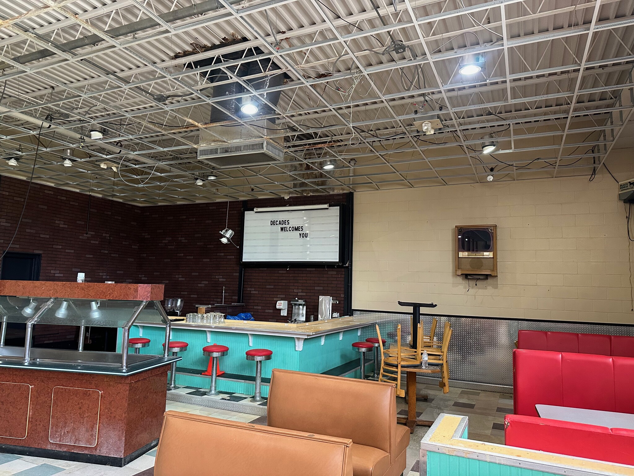 9050 New Jackson Hwy, Magnolia, KY for lease Interior Photo- Image 1 of 6