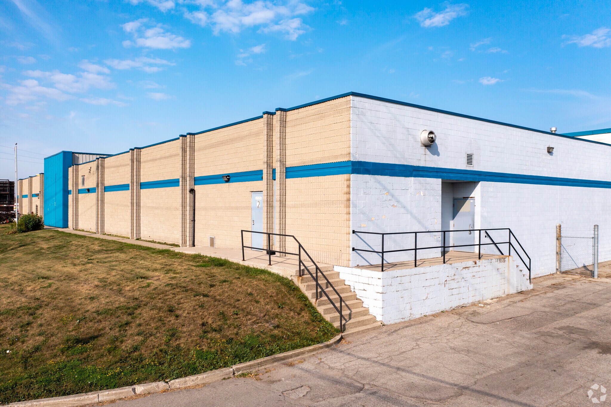 2463 Royal Windsor Dr, Mississauga, ON for sale Primary Photo- Image 1 of 1