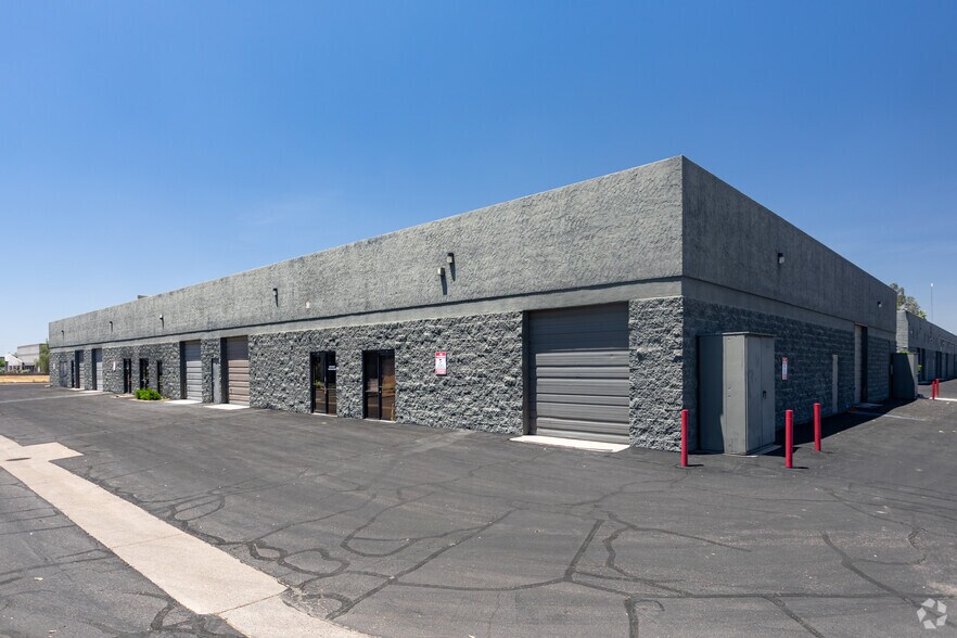 49 S Sycamore St, Mesa, AZ à louer - Photo du bâtiment - Image 3 de 10