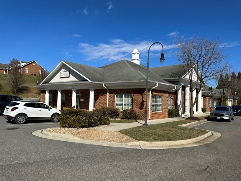 103 Paulette Cir, Lynchburg, VA à louer - Photo principale - Image 1 de 1