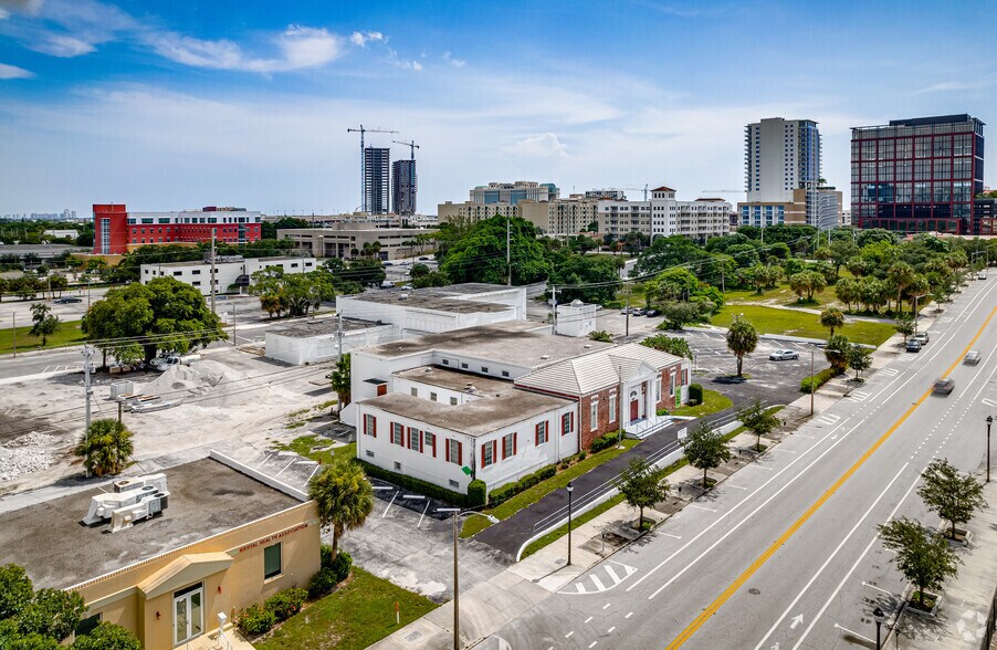 825 Fern St, West Palm Beach, FL à louer - Aérien - Image 3 de 6