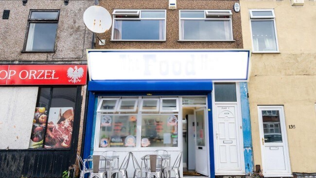 137 Corporation St, Grimsby for sale - Building Photo - Image 2 of 5