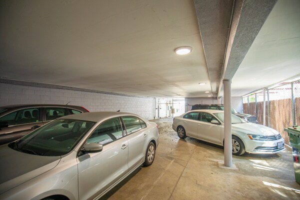 2523 J St, Sacramento, CA à louer - Photo du bâtiment - Image 3 de 3