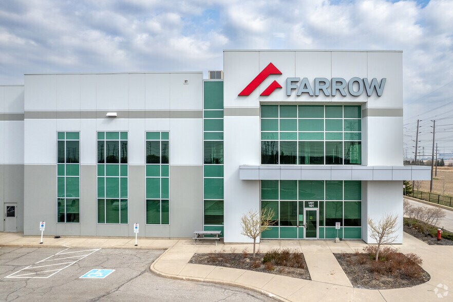 3255 Argentia Rd, Mississauga, ON à louer - Photo du bâtiment - Image 3 de 4