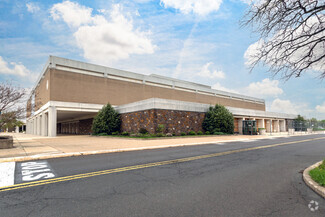 Plus de détails pour 100 Neshaminy Mall, Bensalem, PA - Industriel à louer