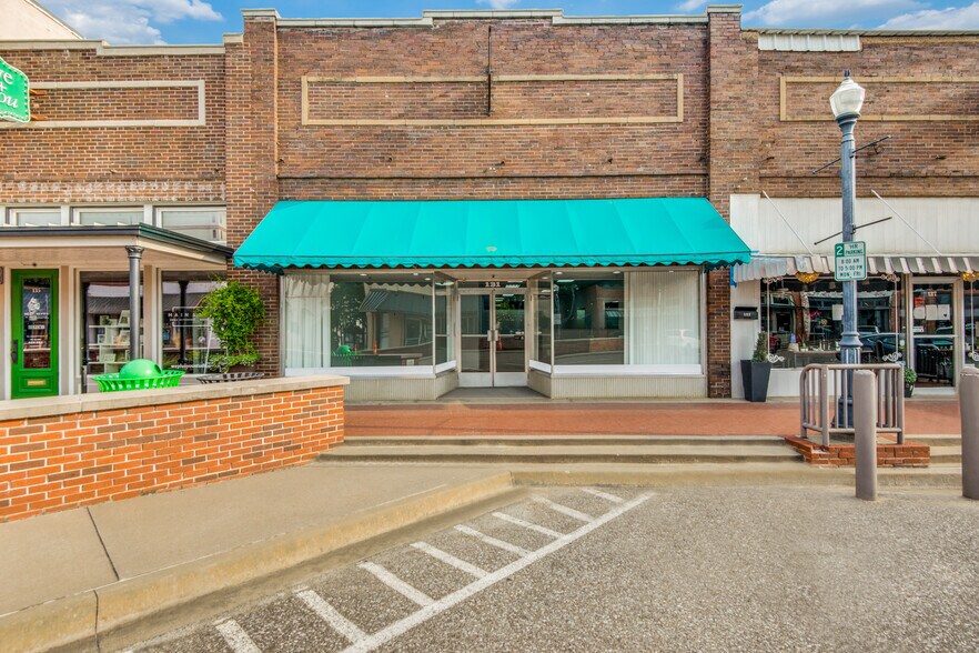 131 W Main St, Lewisville, TX for sale - Building Photo - Image 1 of 1