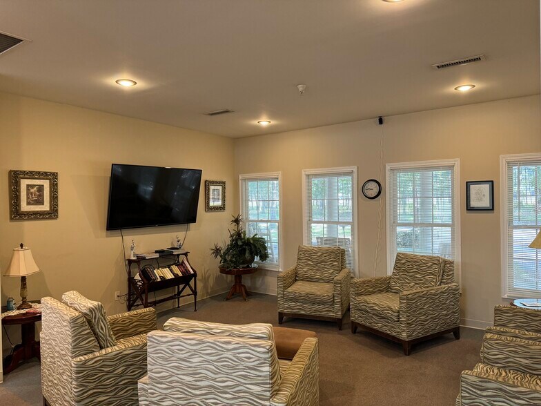 100 W Lake Professional Park, Geneva, AL à vendre - Photo du bâtiment - Image 2 de 34