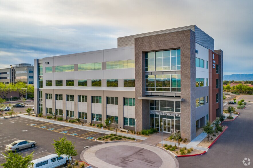 9321 W Thomas Rd, Phoenix, AZ à louer - Photo du bâtiment - Image 3 de 5