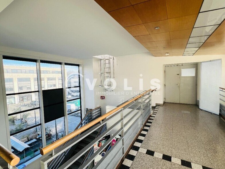 Office in Lognes for lease - Interior Photo - Image 2 of 7
