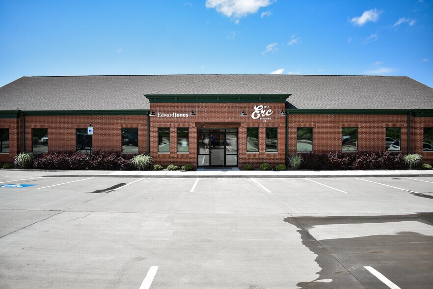 8101 McClure Dr, Fort Smith, AR for sale - Building Photo - Image 3 of 7