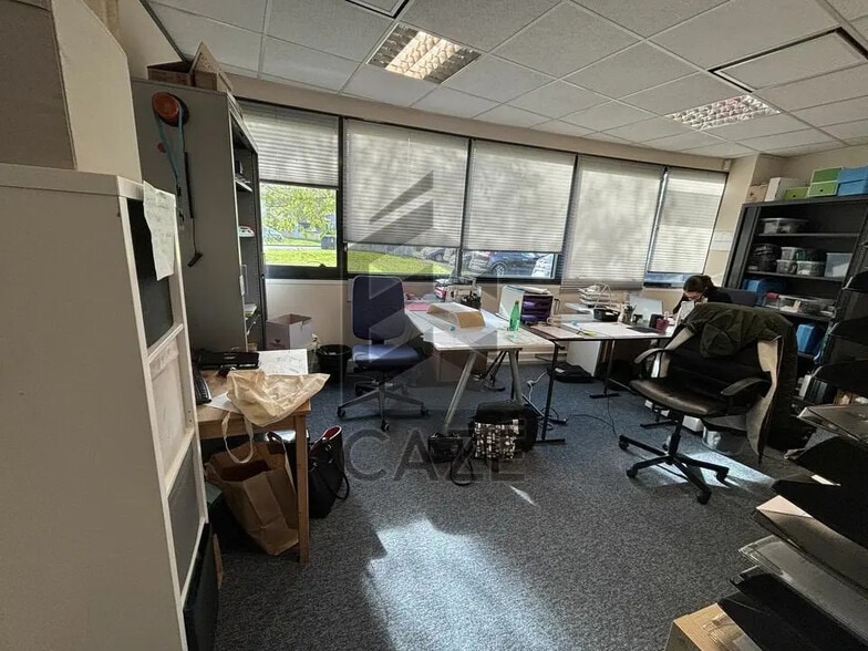 Office in Mérignac for lease - Interior Photo - Image 3 of 6