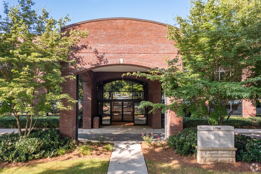 10700 Medlock Bridge Rd, Duluth, GA à vendre - Photo du bâtiment - Image 3 de 13