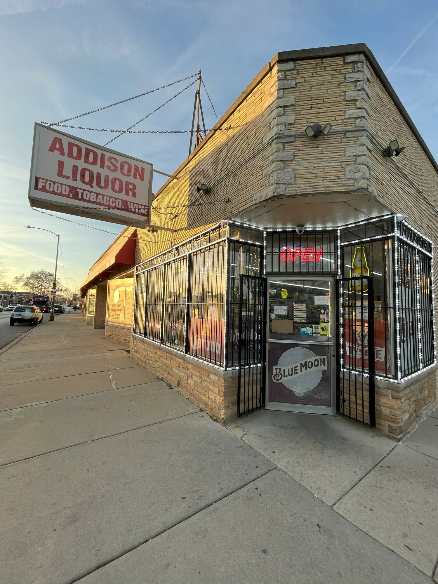 7532-7550 W Addison St, Chicago, IL à vendre Photo du bâtiment- Image 1 de 1