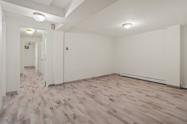 Plus de détails pour 4016 31st Ave, Astoria, NY - Bureau/Médical à louer