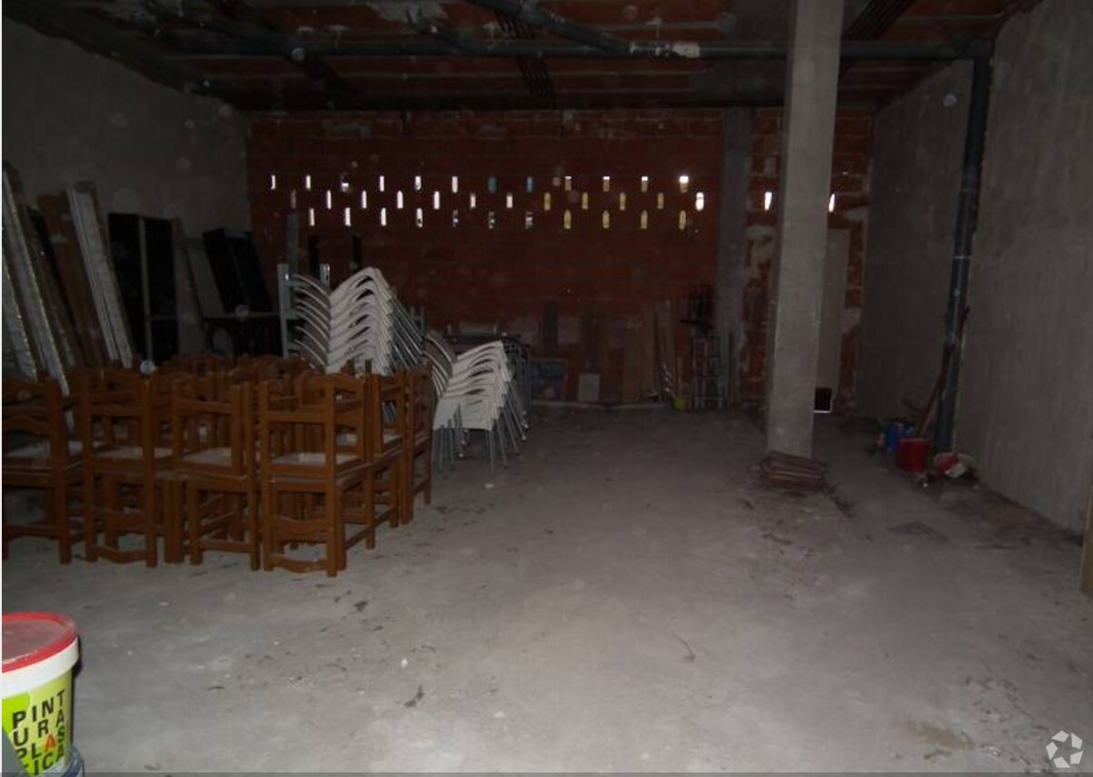 Immeuble residentiel dans El Molar, Madrid à vendre Photo intérieure- Image 1 de 2