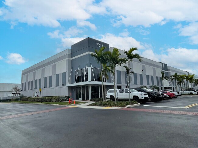More details for 2211 Vista Pky N, West Palm Beach, FL - Office for Lease