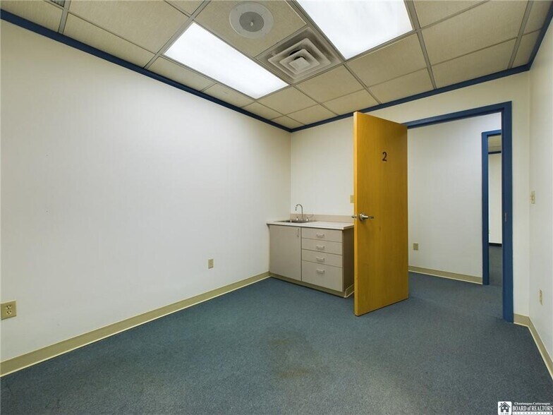 242 N Union St, Olean, NY à vendre - Photo intérieure - Image 2 de 21