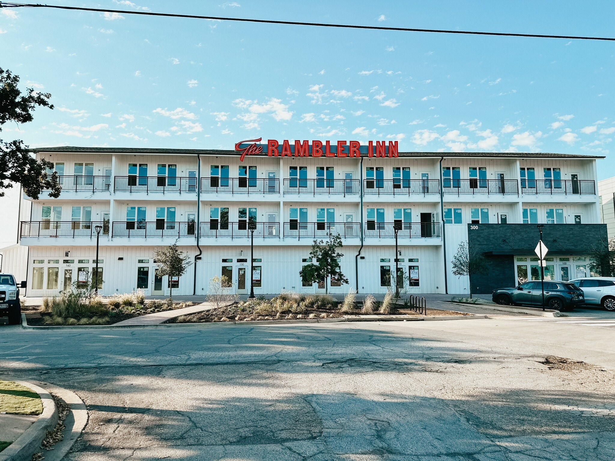 300 E Front St, Arlington, TX for lease Building Photo- Image 1 of 3