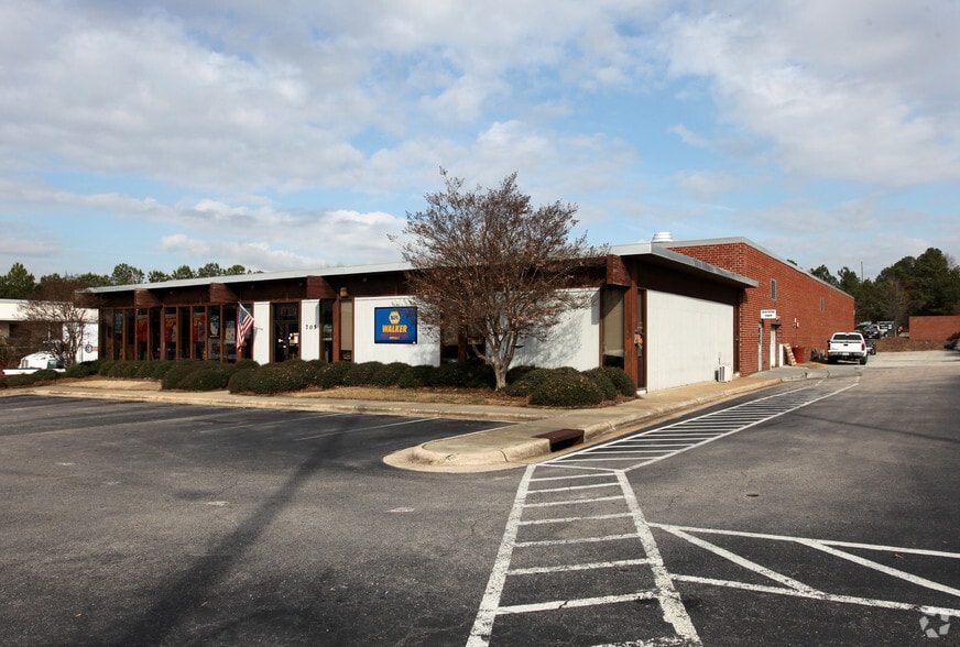 705 E Six Forks Rd, Raleigh, NC for sale - Primary Photo - Image 1 of 3
