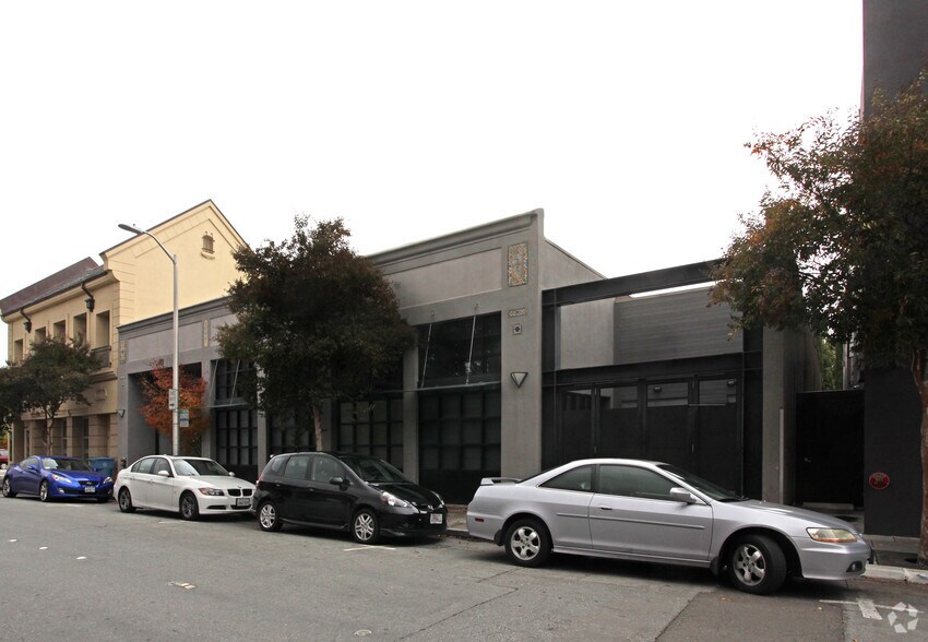 411 High St, Palo Alto, CA à louer - Photo du bâtiment - Image 2 de 6