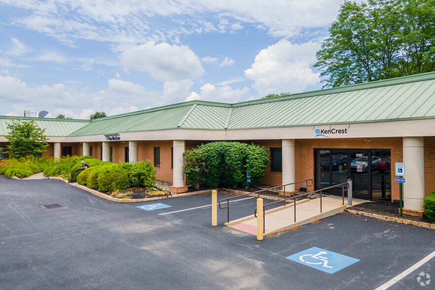 479 Thomas Jones Way, Exton, PA for lease - Primary Photo - Image 1 of 10