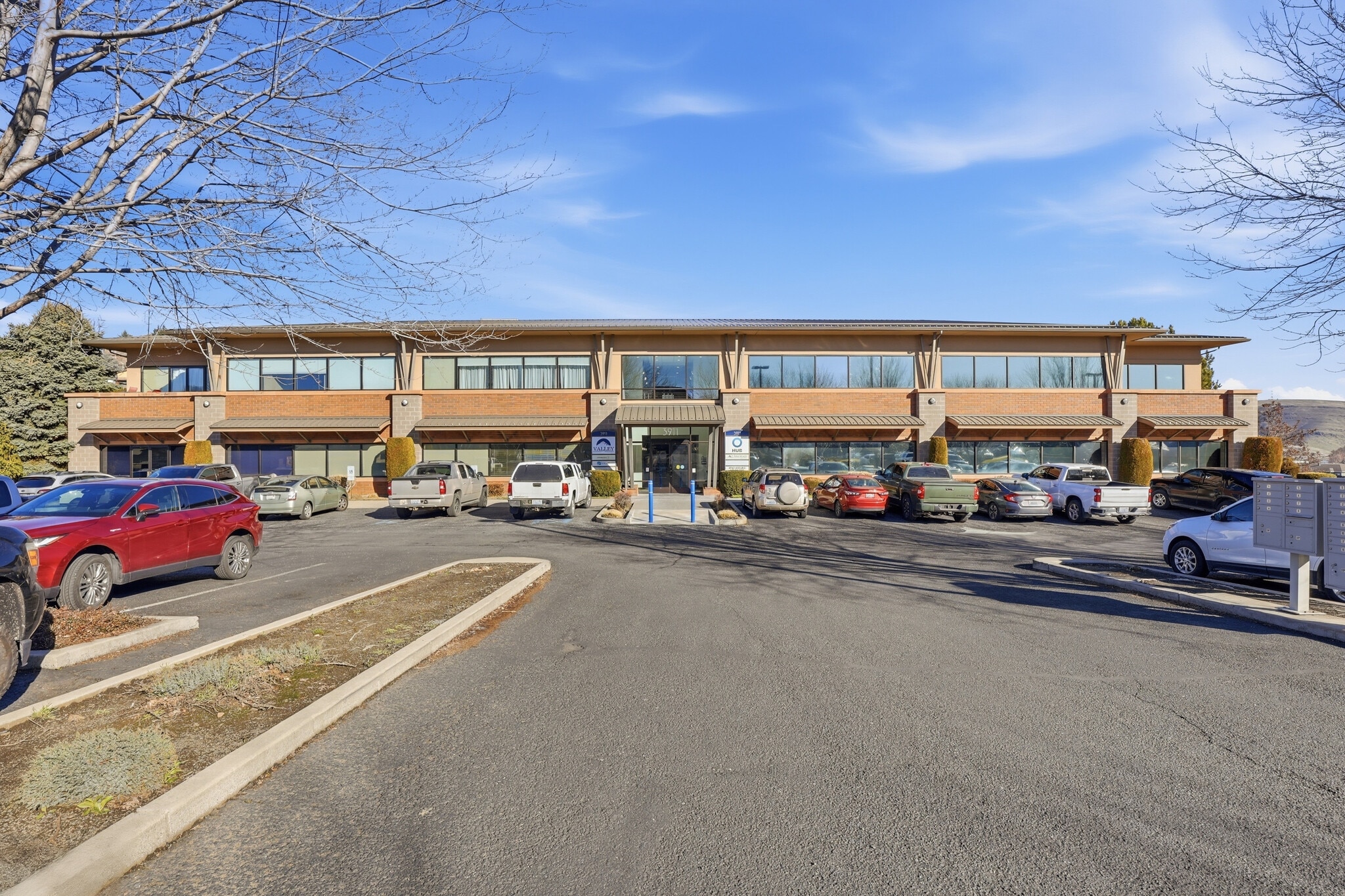 3911 Castlevale Rd, Yakima, WA for lease Primary Photo- Image 1 of 35