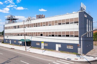 Plus de détails pour 570 Elmont Rd, Elmont, NY - Bureau à vendre