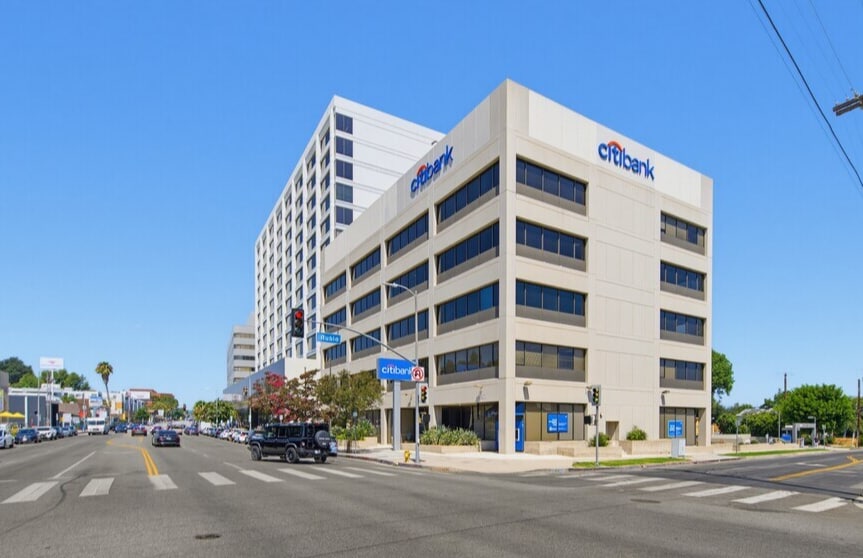 16601 Ventura Blvd, Encino, CA for sale - Building Photo - Image 2 of 11