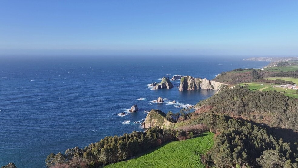 Camino de las Melas, 57, Cudillero, Asturias for sale - Aerial - Image 3 of 64