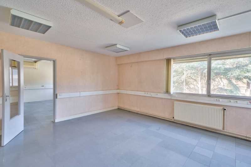 Office in Neuilly-sur-Marne for lease - Interior Photo - Image 3 of 6