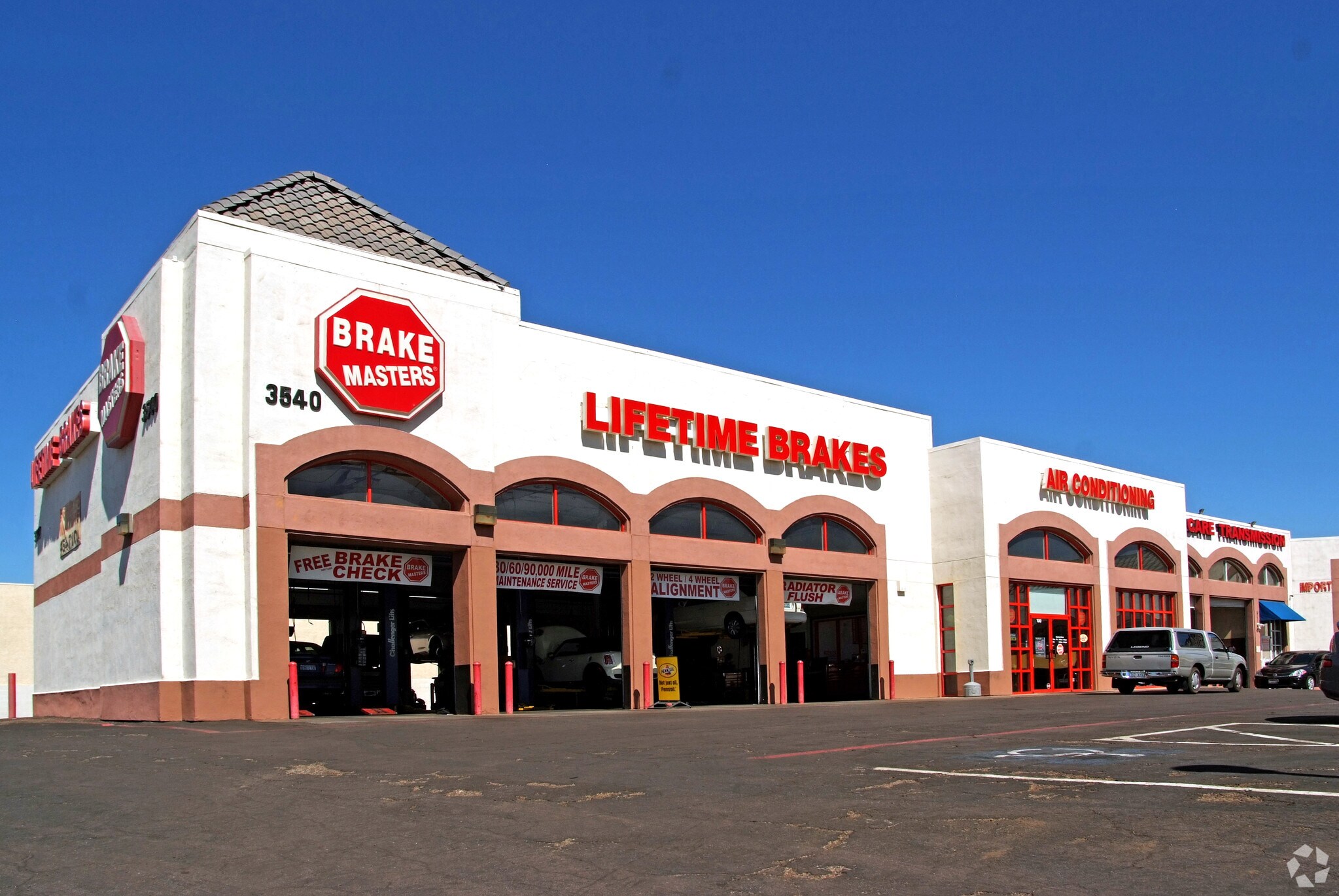 3540 E Tropicana Ave, Las Vegas, NV à vendre Photo principale- Image 1 de 1