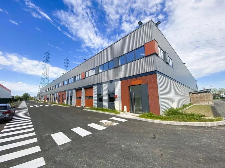 Flex in Corbeil-Essonnes for lease - Building Photo - Image 1 of 11