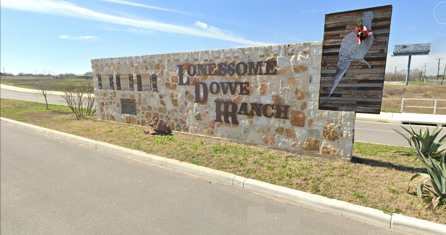 Gus McCrae ln, San Antonio, TX for sale Primary Photo- Image 1 of 7