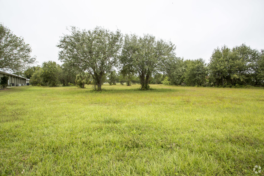 12641 SW County Road 769, Lake Suzy, FL for sale - Primary Photo - Image 1 of 8