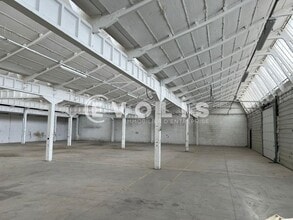 Flex in Décines-Charpieu for sale Interior Photo- Image 2 of 15