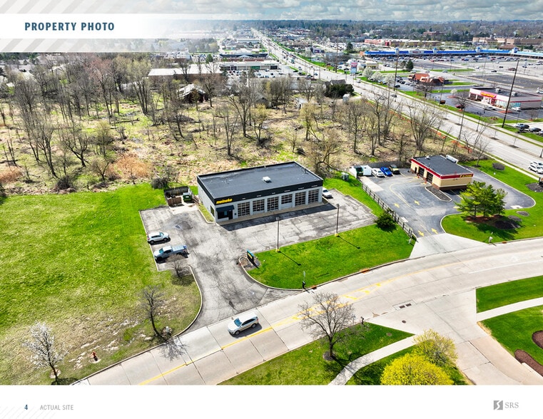 4868 Ledgewood Dr, Medina, OH for sale - Building Photo - Image 3 of 9