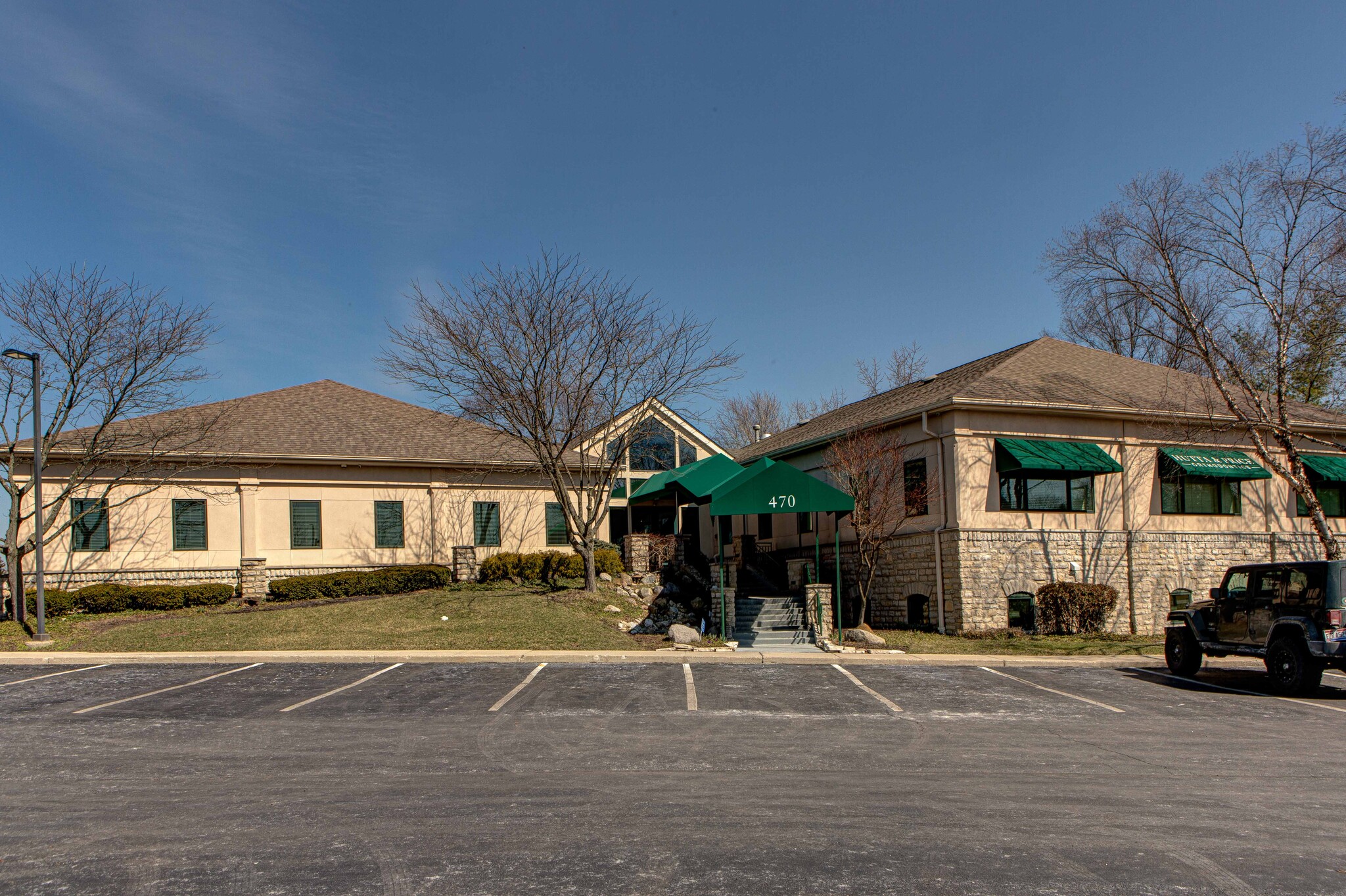 470 Silver Ln, Gahanna, OH à vendre Photo du bâtiment- Image 1 de 1