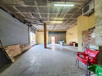 Plus de détails pour Multi-résidentiel à vendre