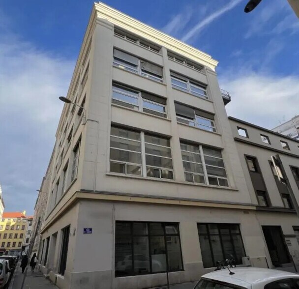11 Rue Auguste Lacroix, Lyon à louer - Photo du bâtiment - Image 2 de 10